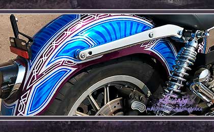 Аэрография на мотоцикле Harley - Davidson Dyna Super Glide. Custom Low Rider. 