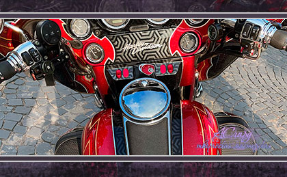 Аэрография на мотоцикле Harley Davidson Electra Glide. Geksagon.