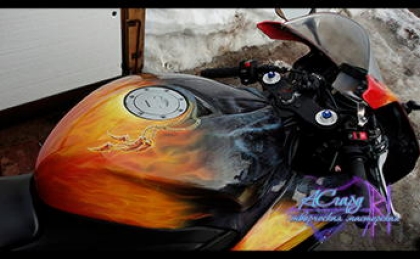Аэрография на мотоцикле Honda. Огненная пантера. 