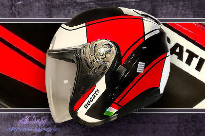 Аэрография на шлем Shoei J Cruise. Ducati Diavel. 
