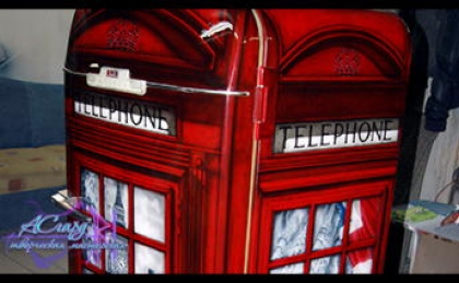 Художественная роспись на холодильнике ЗИЛ. Английская телефонная будка. 